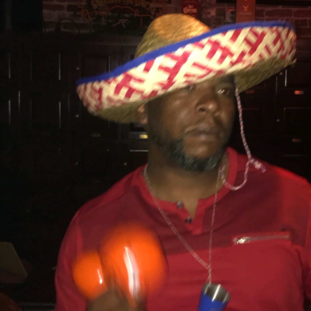 Meet your Posher, Larrel